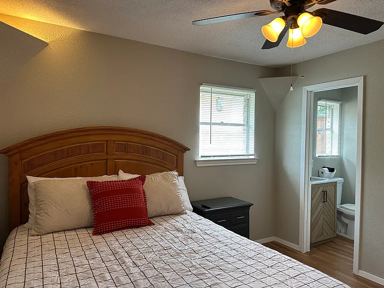 1607 Sagebrush Trl — Photo 8