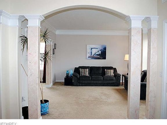4th image of 3286 Darien Ln