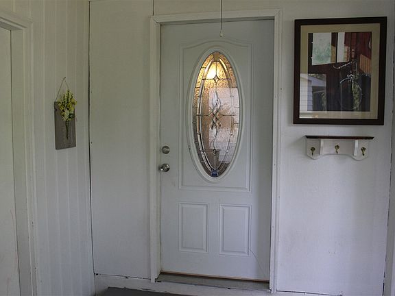 5th image of 2126 Briar Ln