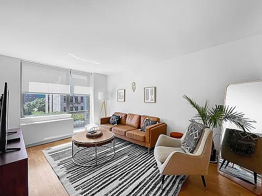 1st image of 1770 Madison Ave APT 4E