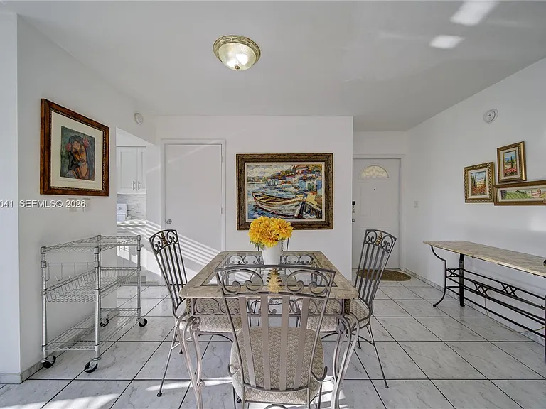 2855 NE 30th St #B — Photo 7