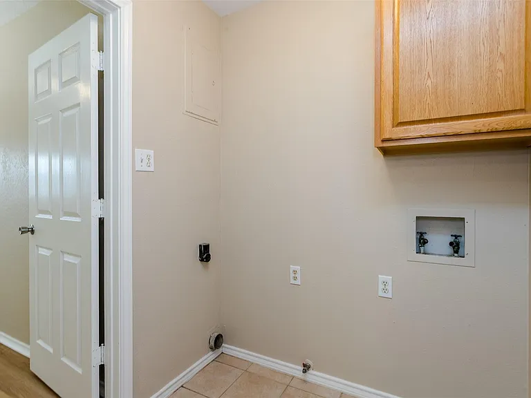 3406 Hastings Dr — Photo 24