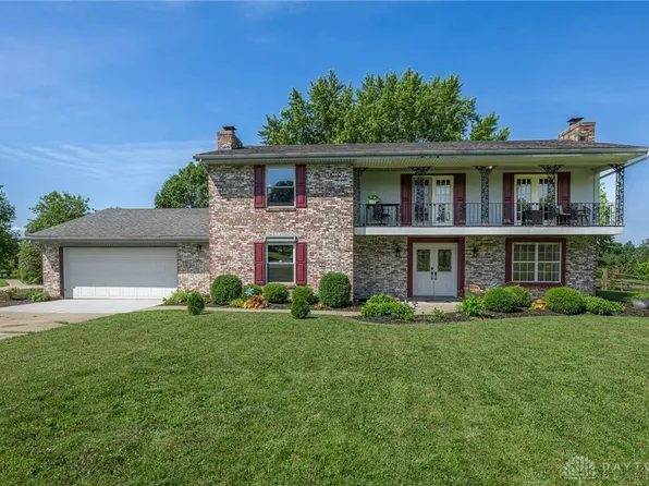 9031 S Normandy Ln, Dayton, OH 45458