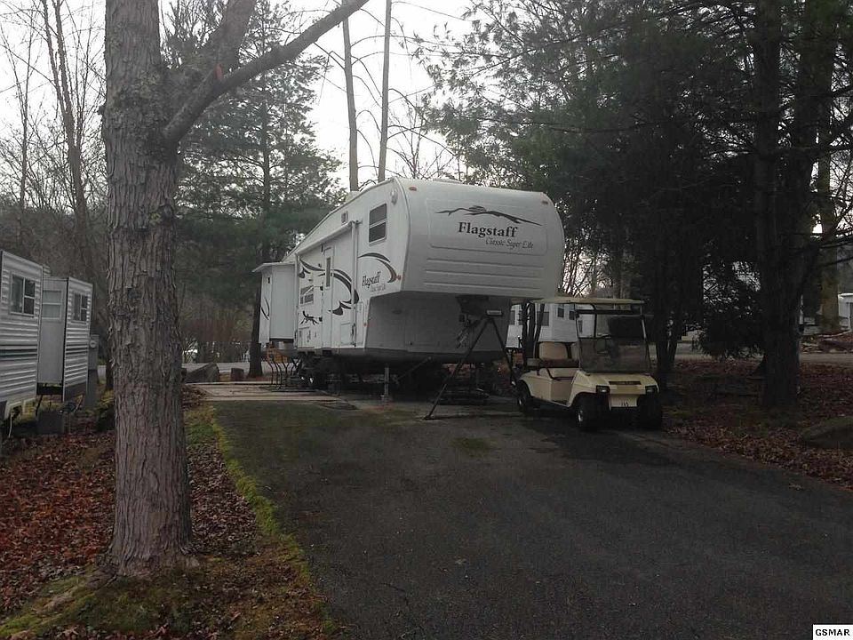 1st image of 524229 Parkway