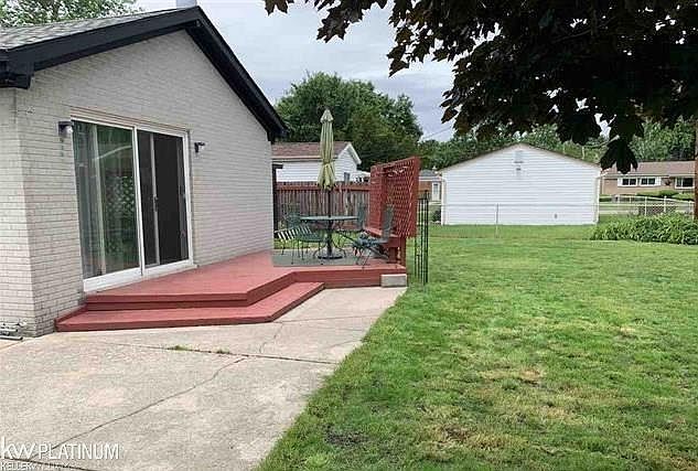 2nd image of 30376 Flanders Ave