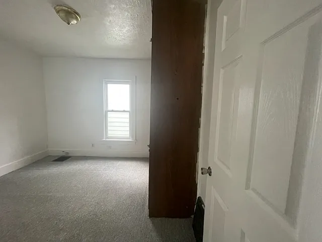 1141 N College St — Photo 14