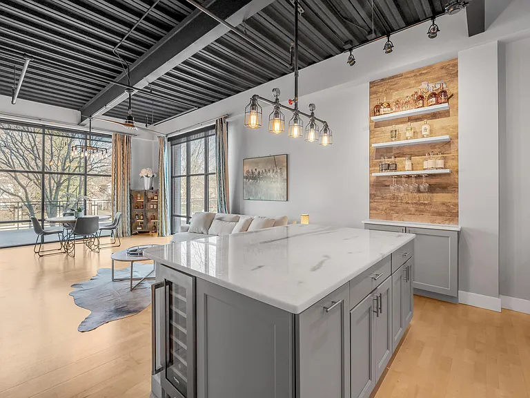 350 E Short St #209 — Photo 13