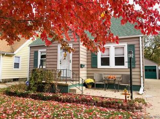 2420 S 7th St, Springfield, IL 62703