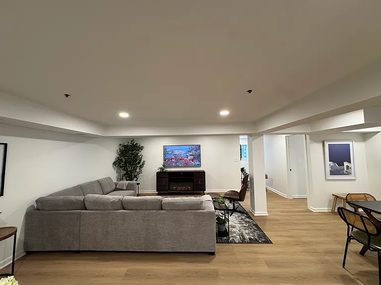 3059 W Augusta Blvd #B — Photo 2