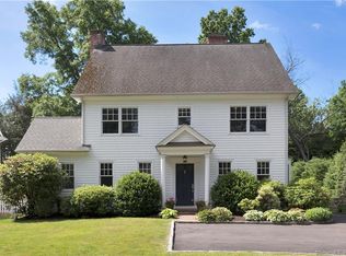 76 Summit Rd, Riverside, CT 06878