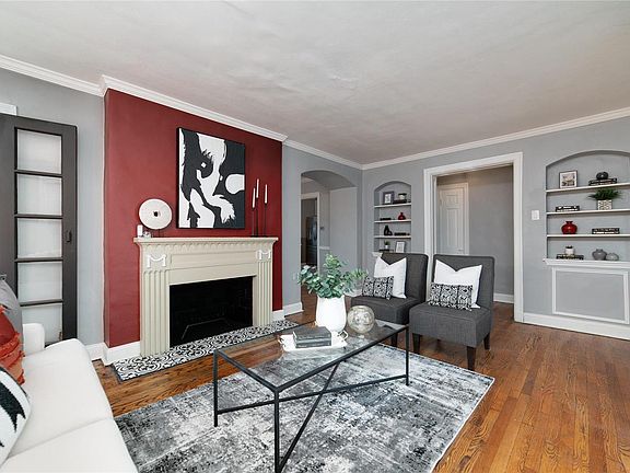 3rd image of 7117 Farley Ave
