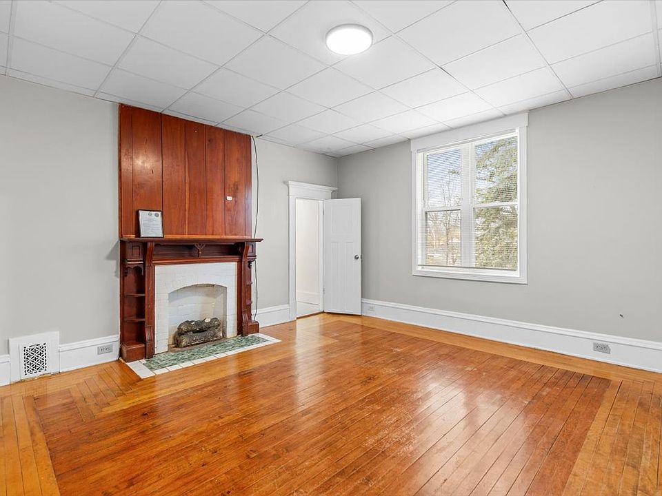 1st image of 322 S Stewart Ave #3