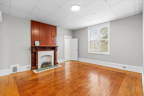 322 S Stewart Ave Photo 1