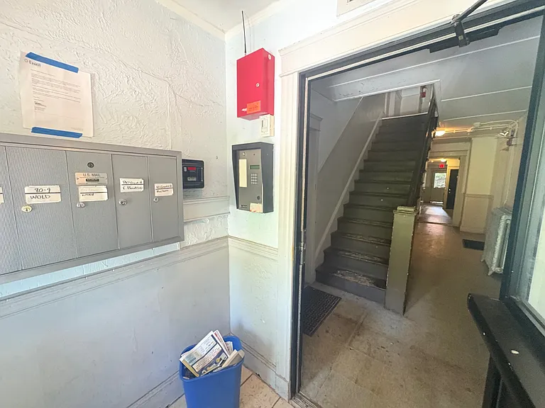 80 Grant St #9 — Photo 9