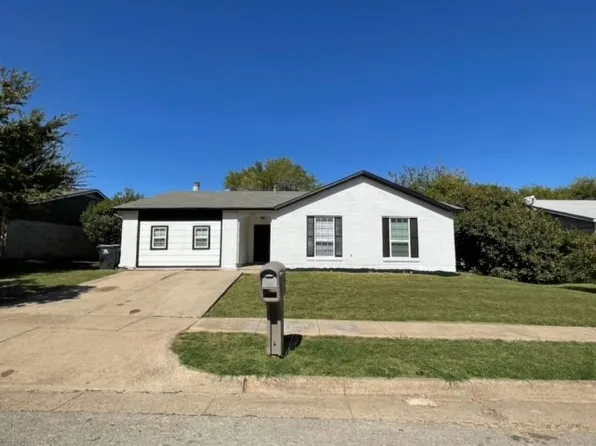 1711 Granada Dr, Arlington, TX 76014