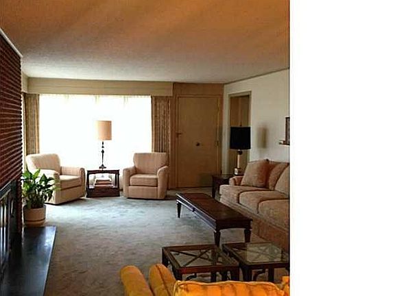 3rd image of 4879 Clifton Pkwy