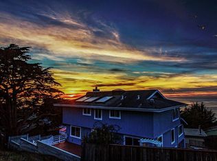 320 9th St, Montara, CA 94037