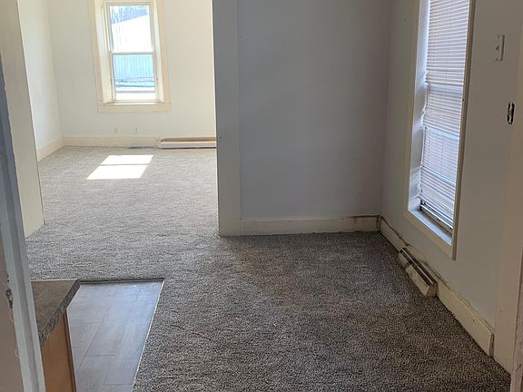 3rd image of 211 Main St