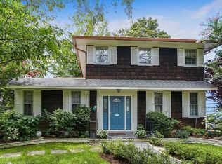 8730 Palermo St, Holliswood, NY 11423
