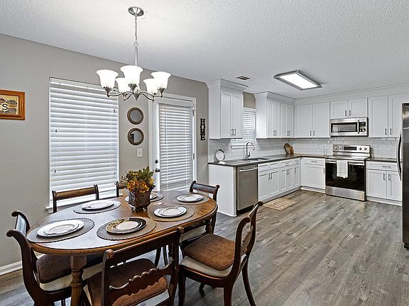4th image of 6172 Sayler Park