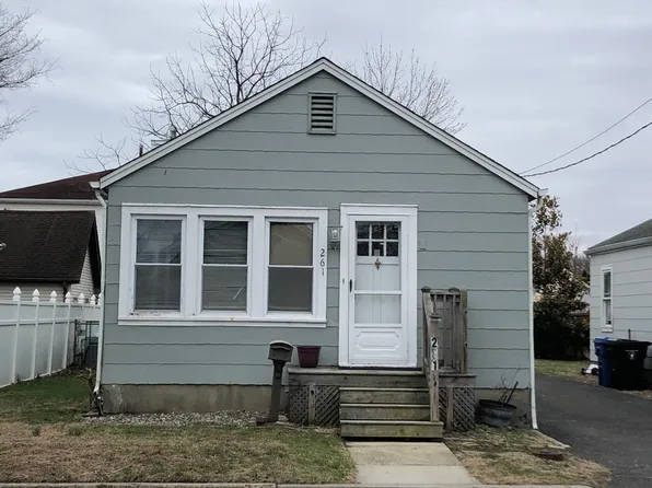 261 Thompson Ave, Middletown, NJ 07748