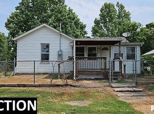 2130 Rains St, Murphysboro, IL 62966