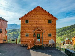 1511 Firefly Trail Way, Sevierville, TN 37862