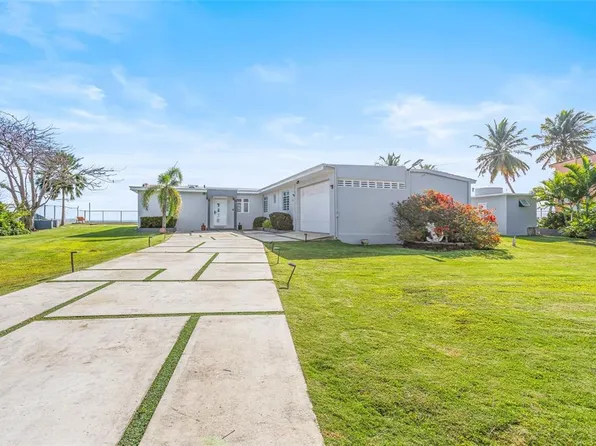 14 Two Camino, Rio Grande, PR 00745