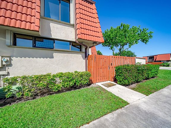 4th image of 3901 Victoria Drive #3901