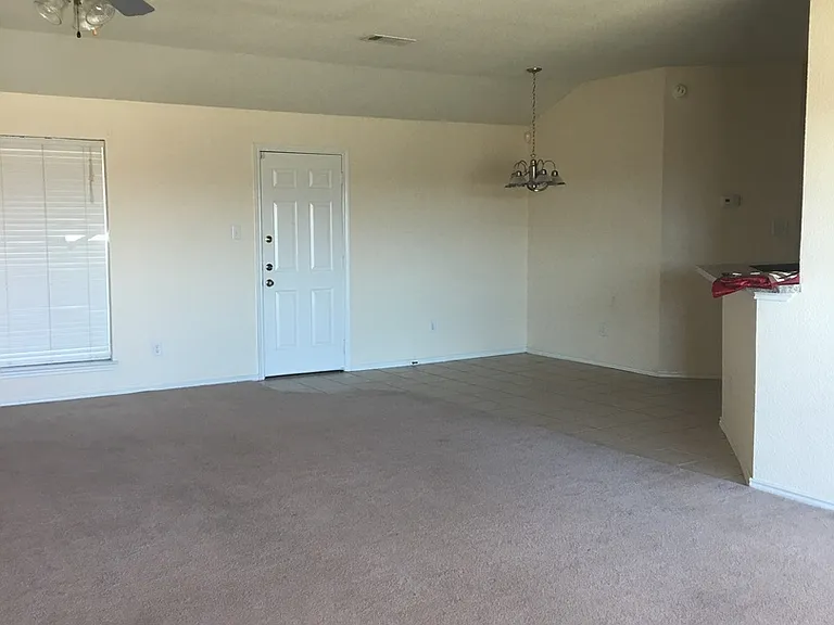 2105 Jake Dr — Photo 4