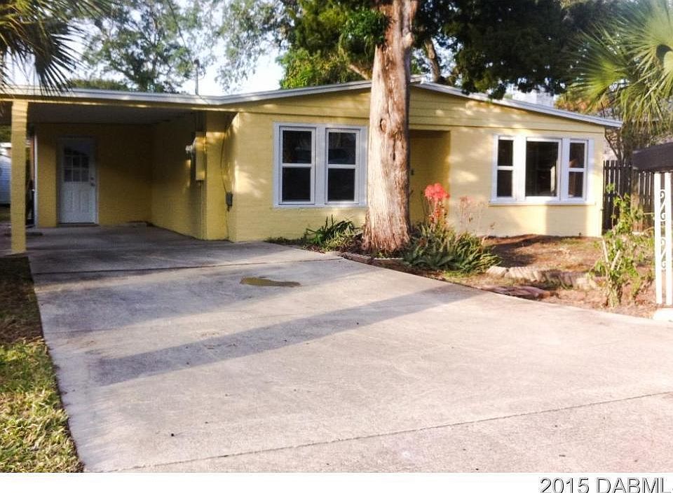 1st image of 347 Manhattan Ave