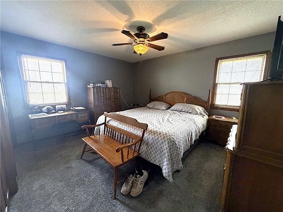 5th image of 805 Fairlane Dr