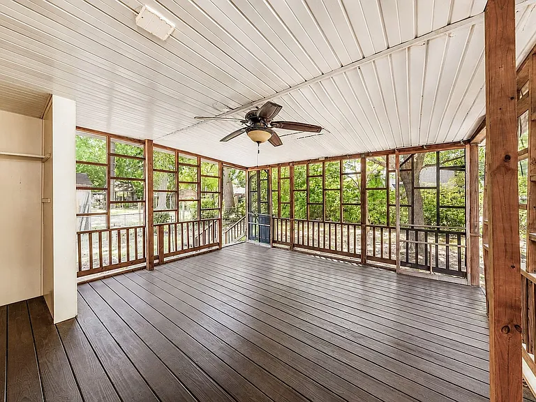 855 Catalina Dr — Photo 13