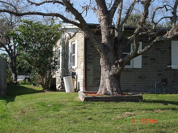 3rd image of 1580 Zinnia Dr