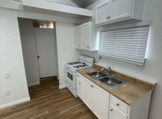 7103 Flight Ave, Los Angeles, CA 90045