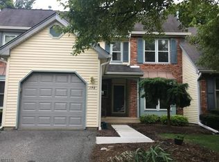 198 Goldfinch Ct, Hackettstown, NJ 07840