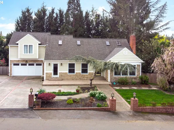 7730 SW Maple Dr, Portland, OR 97225