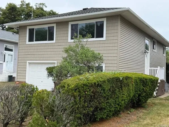 65 Florida Ave, Island Park, NY 11558