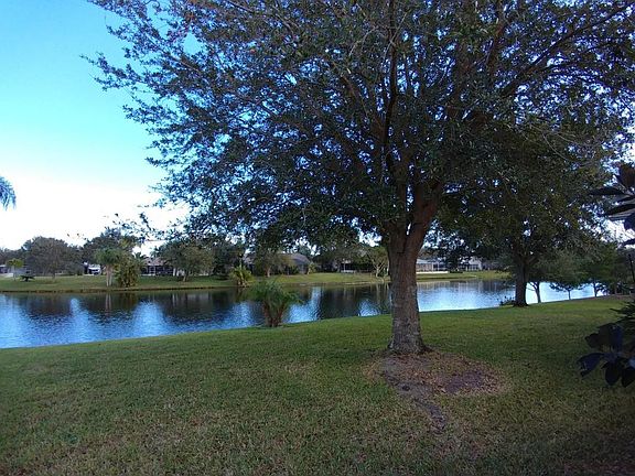 5th image of 1202 Meadow Lake Rd