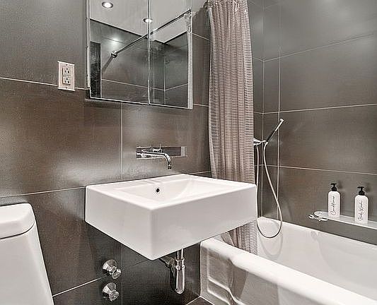 4th image of 251 E 51st St APT 10A