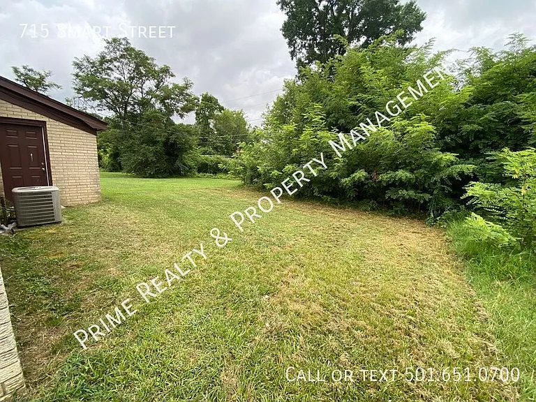 715 Smart St — Photo 2