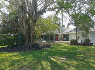 1044 Wyomi Dr, Fort Myers, FL 33919