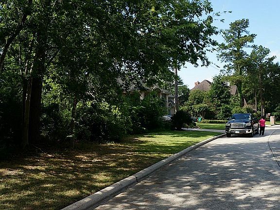 5th image of 2911 Cedar Woods Pl