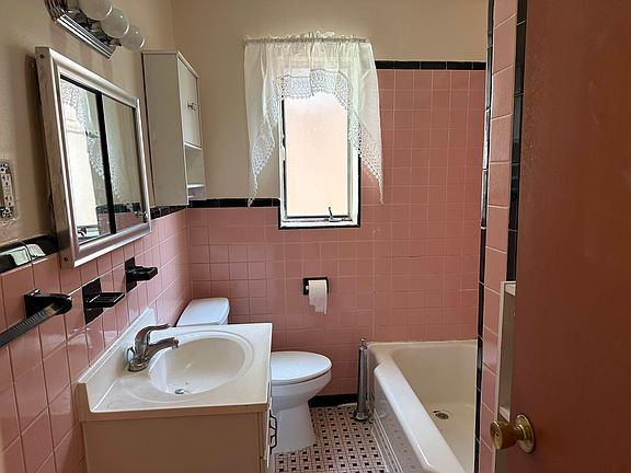 5th image of 1827 82nd St Floor 2