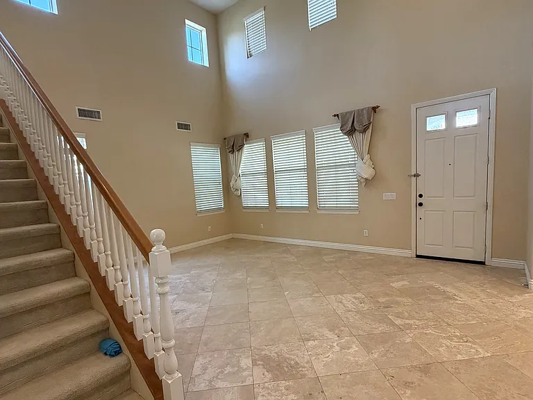 6363 Hazel St — Photo 10
