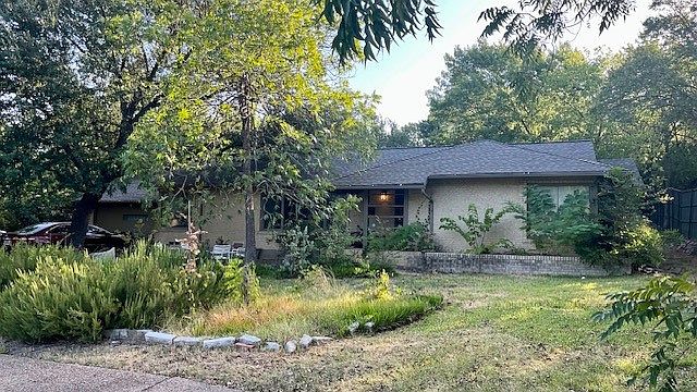 1st image of 1058 N Buckner Blvd