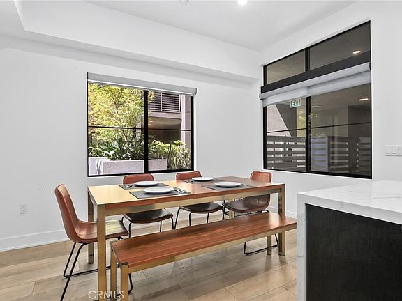 5th image of 178 S Euclid Ave #106