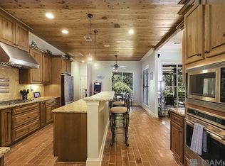 8567 Pin Oak Dr, Zachary, LA 70791