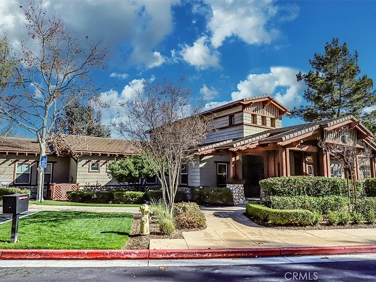 24939 Coral Canyon Rd — Photo 47