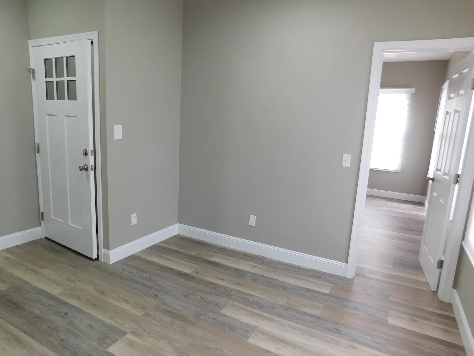 1 bed, 500 sqft, $700 — Photo 3